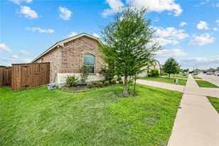 11440 Silver Queen Dr, Aubrey, TX 76227 - Photo 3