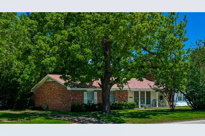 200 E San Saba Street, Wortham, TX 76693 - Photo 5