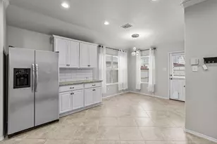 9005 Holliday Ln, Aubrey, TX 76227 - Photo 9