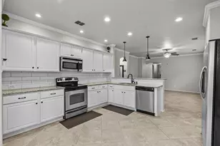 9005 Holliday Ln, Aubrey, TX 76227 - Photo 7