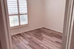 9720 Windy Hollow Dr, Irving, TX 75063 - Photo 3
