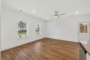 502 E Kimball St, Mansfield, TX 76063 - Photo 9