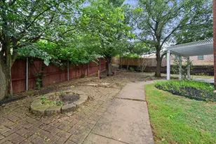 6320 Lake Bluff Dr, Dallas, TX 75249 - Photo 35