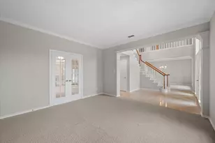6320 Lake Bluff Dr, Dallas, TX 75249 - Photo 9