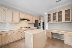 6320 Lake Bluff Dr, Dallas, TX 75249 - Photo 13