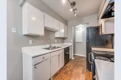 1122 Millview Drive #1103, Arlington, TX 76012 - Photo 5