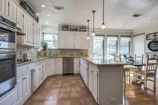 2742 Warwick Way, Grapevine, TX 76051 - Photo 7