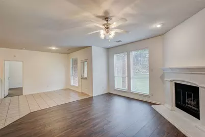 7048 Summit Parc Drive, Dallas, TX 75249 - Photo 11