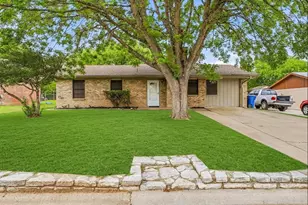 1414 W Torrey St, Granbury, TX 76048 - Photo 3