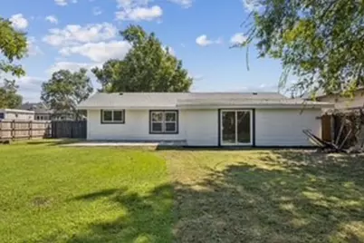 303 N Delphine Street, Terrell, TX 75160 - Photo 17