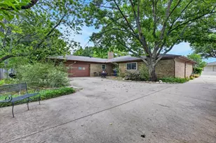 1808 E Cedar Elm Dr, Arlington, TX 76012 - Photo 29