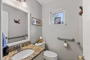 1808 E Cedar Elm Dr, Arlington, TX 76012 - Photo 17