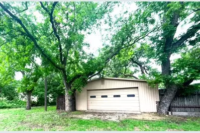 501 W College Street, Rising Star, TX 76471 - Photo 17