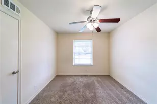 13515 Charcoal Ln, Farmers Branch, TX 75234 - Photo 11