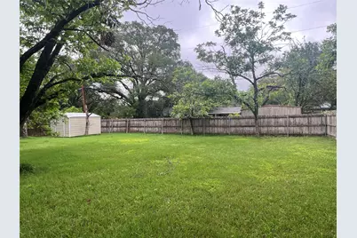 5501 Lake Charles Drive, Waco, TX 76710 - Photo 9