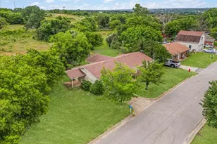 110 Lora Ln, Weatherford, TX 76088 - Photo 31