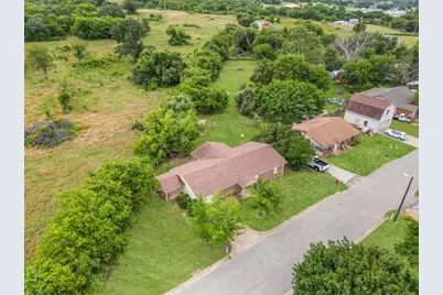 110 Lora Lane, Weatherford, TX 76088 - Photo 3
