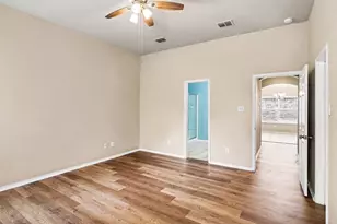 633 Horn St, Crowley, TX 76036 - Photo 17