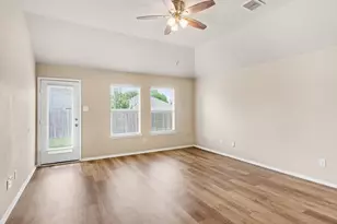 633 Horn St, Crowley, TX 76036 - Photo 7