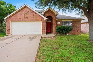 633 Horn St, Crowley, TX 76036 - Photo 9
