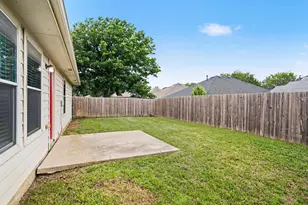 633 Horn St, Crowley, TX 76036 - Photo 25