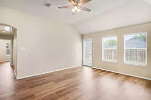 633 Horn St, Crowley, TX 76036 - Photo 13
