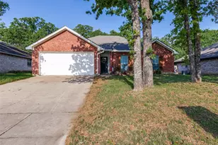 741 Oak Park Dr, Azle, TX 76020 - Photo 11