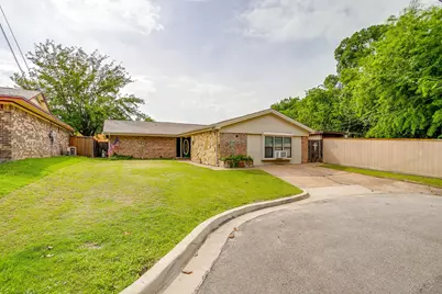 211 Cottonwood Street, Weatherford, TX 76086 - Photo 1