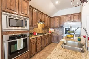 8617 Laughing Waters Tr, McKinney, TX 75070 - Photo 5
