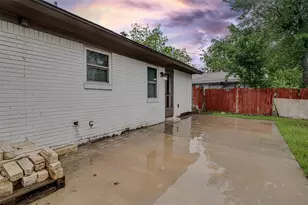 2127 E Mitchell St, Arlington, TX 76010 - Photo 23