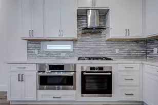 2450 N Garrett Ave, Dallas, TX 75206 - Photo 21