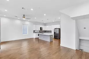 2450 N Garrett Ave, Dallas, TX 75206 - Photo 3