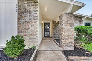 2005 Chestnut Rd, Carrollton, TX 75007 - Photo 5