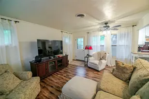 10313 Pinecrest Dr, Dallas, TX 75228 - Photo 7