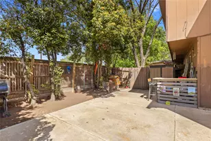 412 Victoria, Grand Prairie, TX 75052 - Photo 17