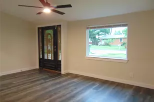 202 Wallace Dr, Garland, TX 75041 - Photo 3