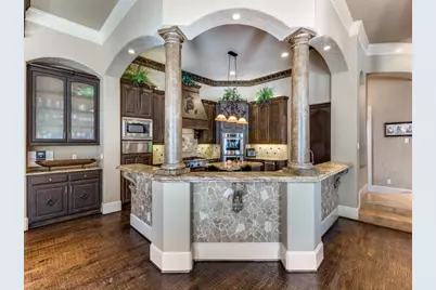 1608 Rivercrest Court, Fort Worth, TX 76107 - Photo 11