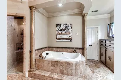 1608 Rivercrest Court, Fort Worth, TX 76107 - Photo 27