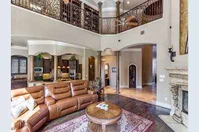 1608 Rivercrest Court, Fort Worth, TX 76107 - Photo 3