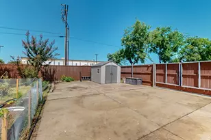 2221 Everglade Ct, Carrollton, TX 75006 - Photo 7
