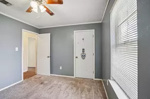 319 S Rogers St, Covington, TX 76636 - Photo 15