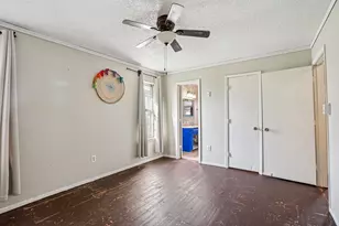 319 S Rogers St, Covington, TX 76636 - Photo 17