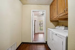 319 S Rogers St, Covington, TX 76636 - Photo 25
