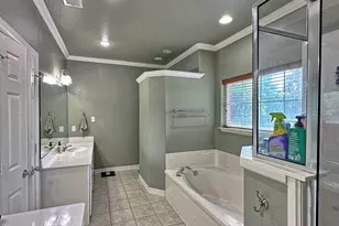 912 Van Winkle Cir, Athens, TX 75751 - Photo 9