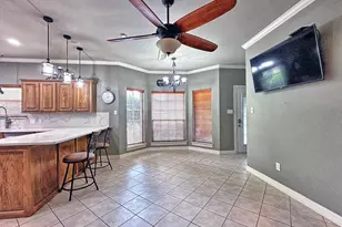 912 Van Winkle Cir, Athens, TX 75751 - Photo 7