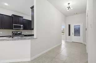 717 Roaring Springs Dr, Glenn Heights, TX 75154 - Photo 5