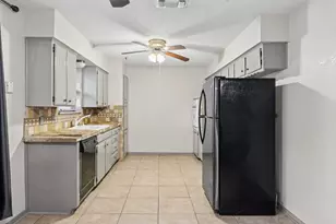 7016 Briardale Dr, North Richland Hills, TX 76182 - Photo 9