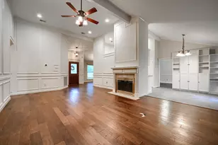 445 Trail View Ln, Garland, TX 75043 - Photo 5