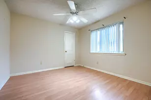 445 Trail View Ln, Garland, TX 75043 - Photo 17