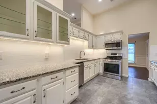 445 Trail View Ln, Garland, TX 75043 - Photo 3